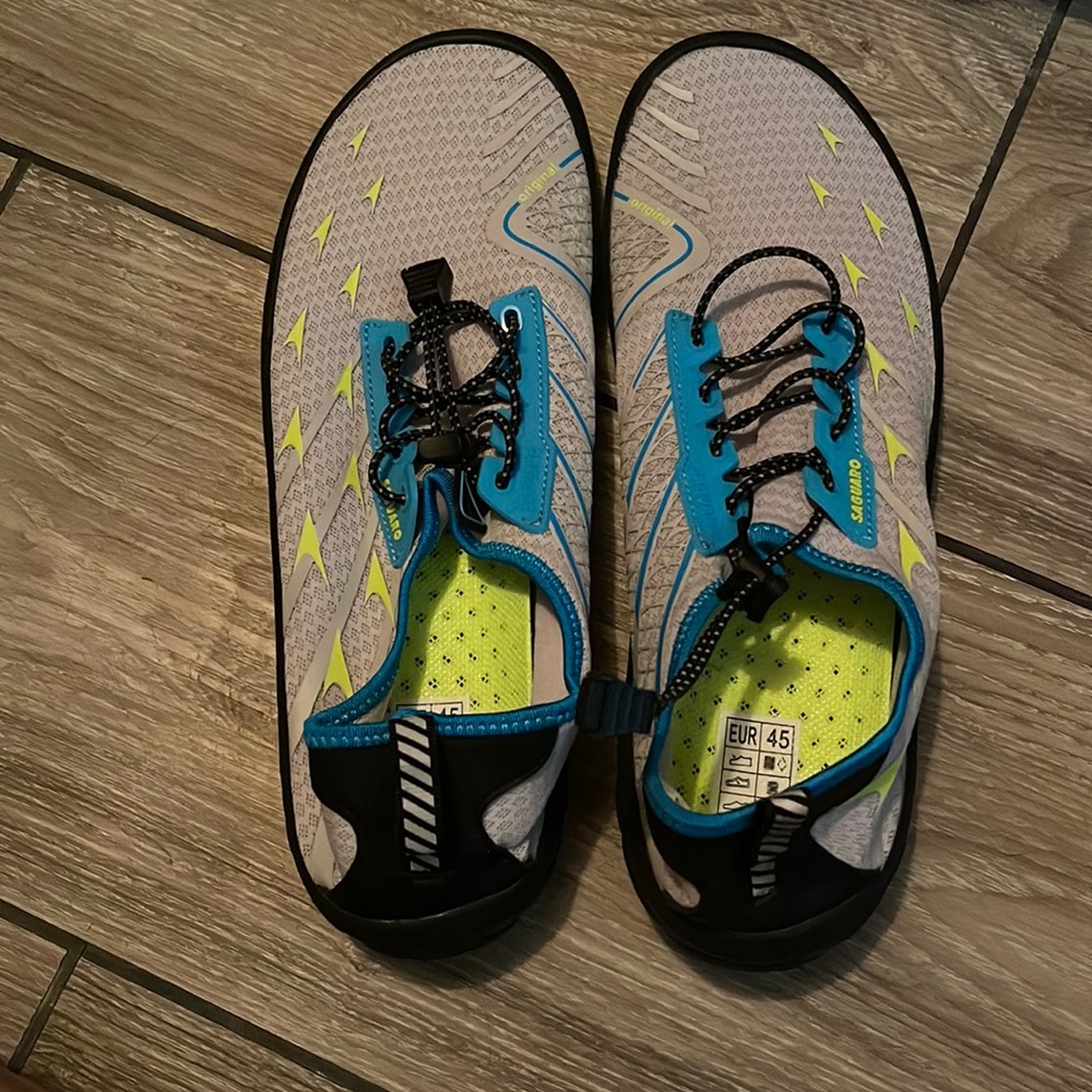 swim shoes size12 in women they are brand new never been worn sizing tag in shoe